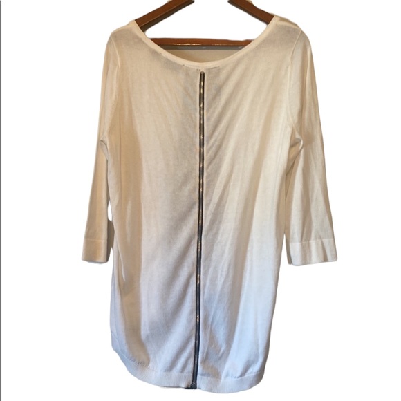 Women’s Tribal White Zippered Back Sweater - Picture 4 of 9